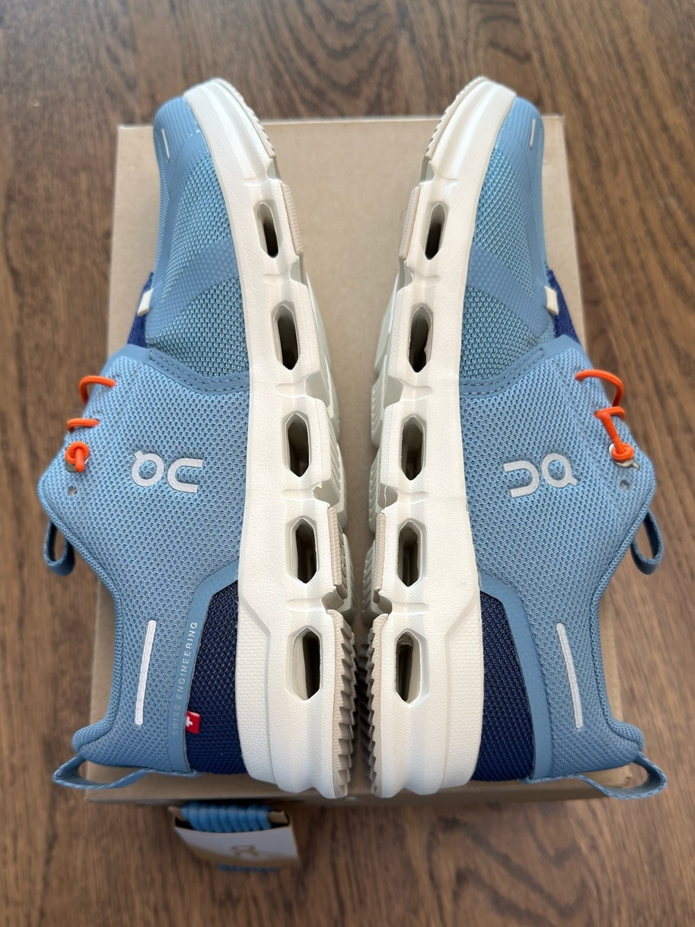 On Cloud Sky Youth Running Shoes Dust Acai  Size 5.5 Youth or Women’s 7 - NIB